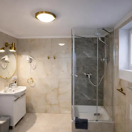 Palms Duesseldorf-neuss * 诺伊斯